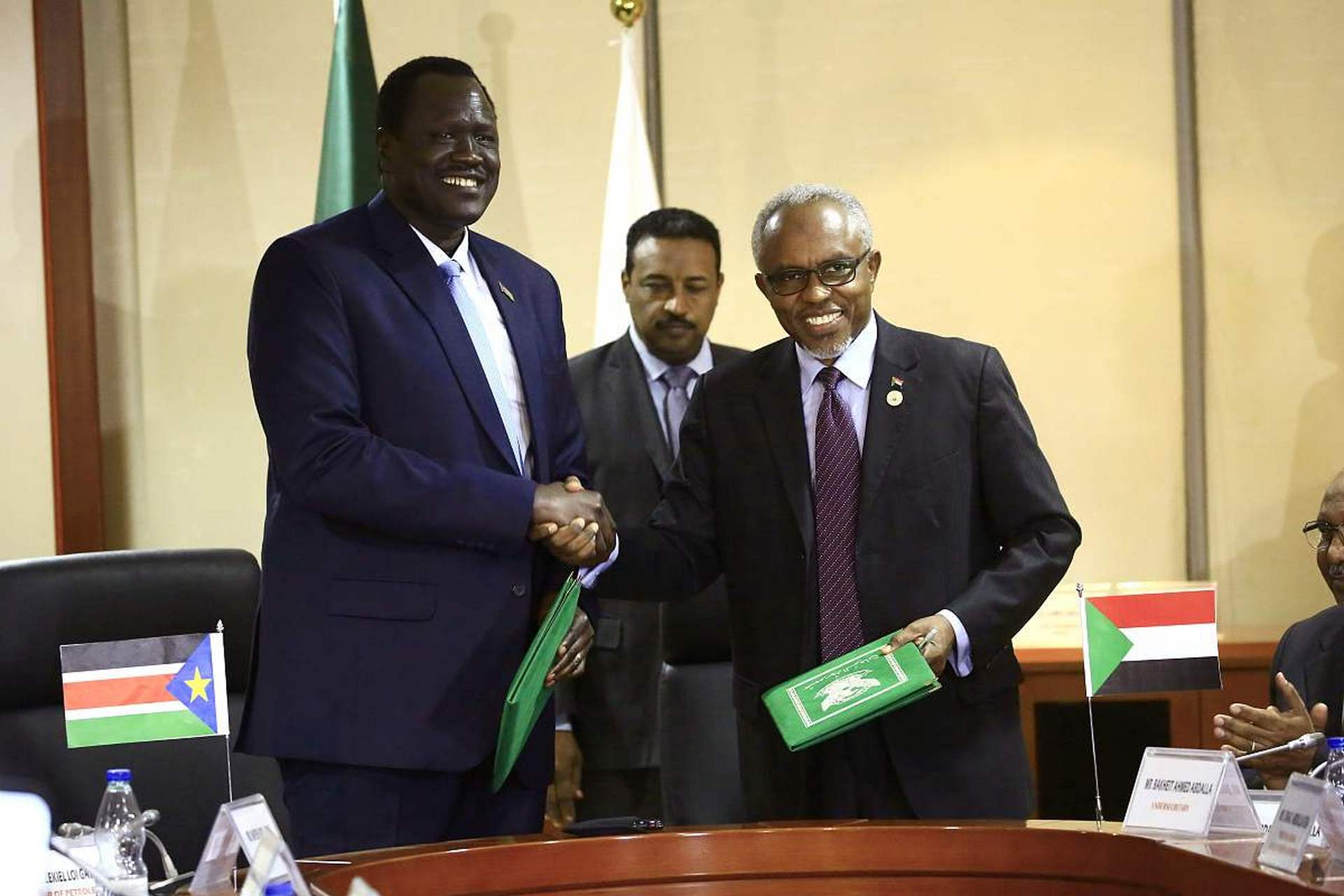 包含非洲教育合作机遇的词条